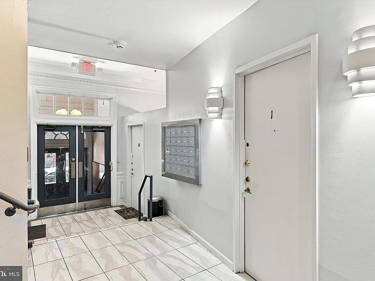 246 N 3rd St #3A — Photo 13