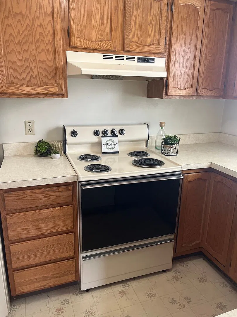 202 Stonewall Court — Photo 1