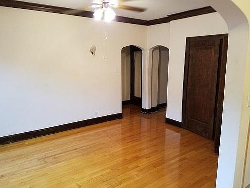 2nd image of 4945 N Whipple St #2E