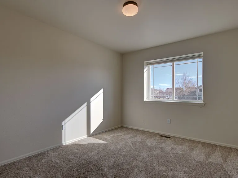 1352 Lookout Springs Dr — Photo 22