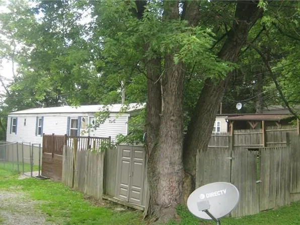 2613 Newark St, Grapeville, PA 15634