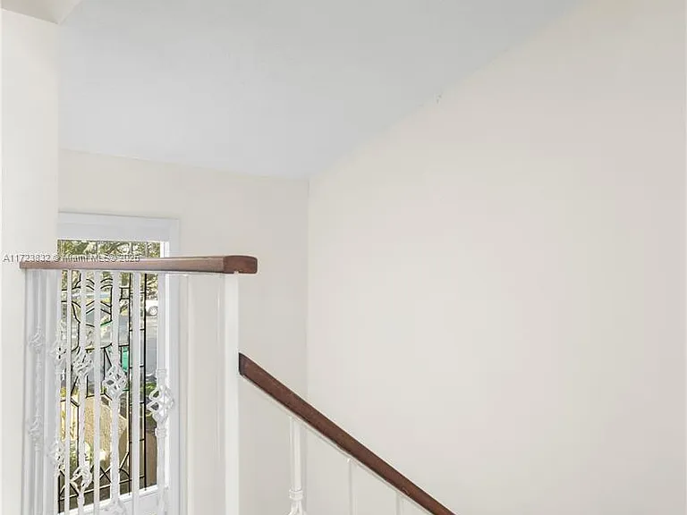 14293 S Kendale Lakes Cir — Photo 12