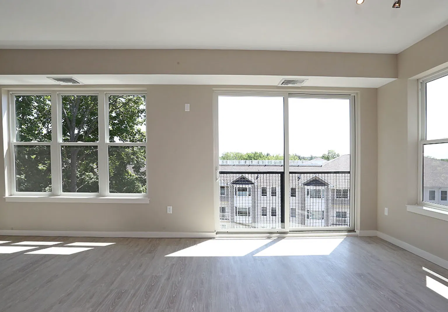 Bishops Place Apartments — Photo 3