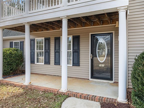 3rd image of 101 Buteos Way