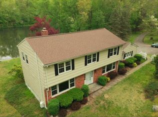 9 Woodland Rd, Bedford, NY 10506