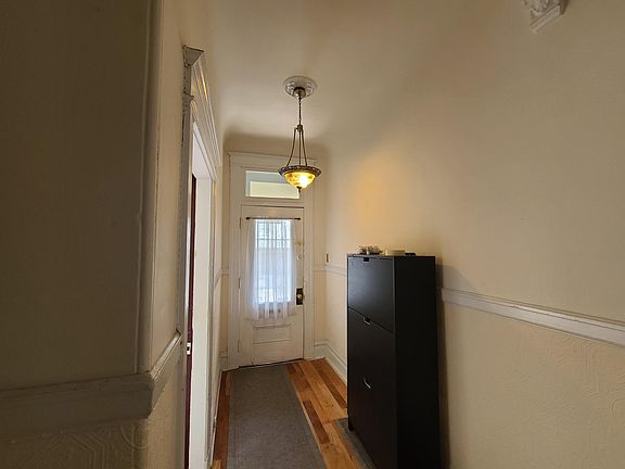 4th image of 20 Camp St