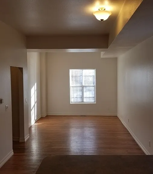 2225 W 31st Ave — Photo 3