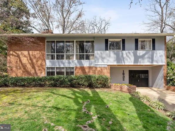1832 N Chambliss St, Alexandria, VA 22311