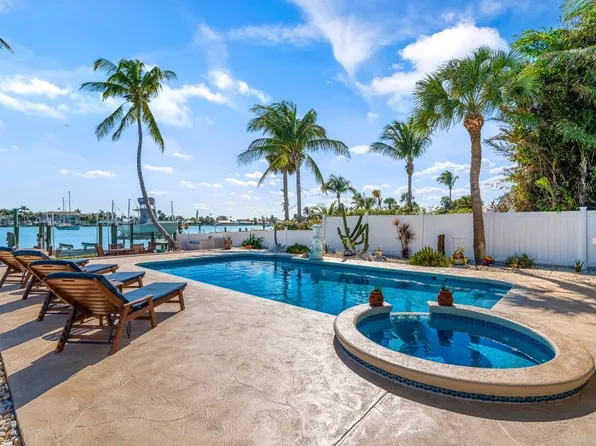 1511 Binney Dr, Fort Pierce, FL 34949