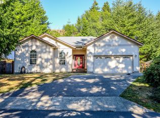 644 9th Ave, Coos Bay, OR