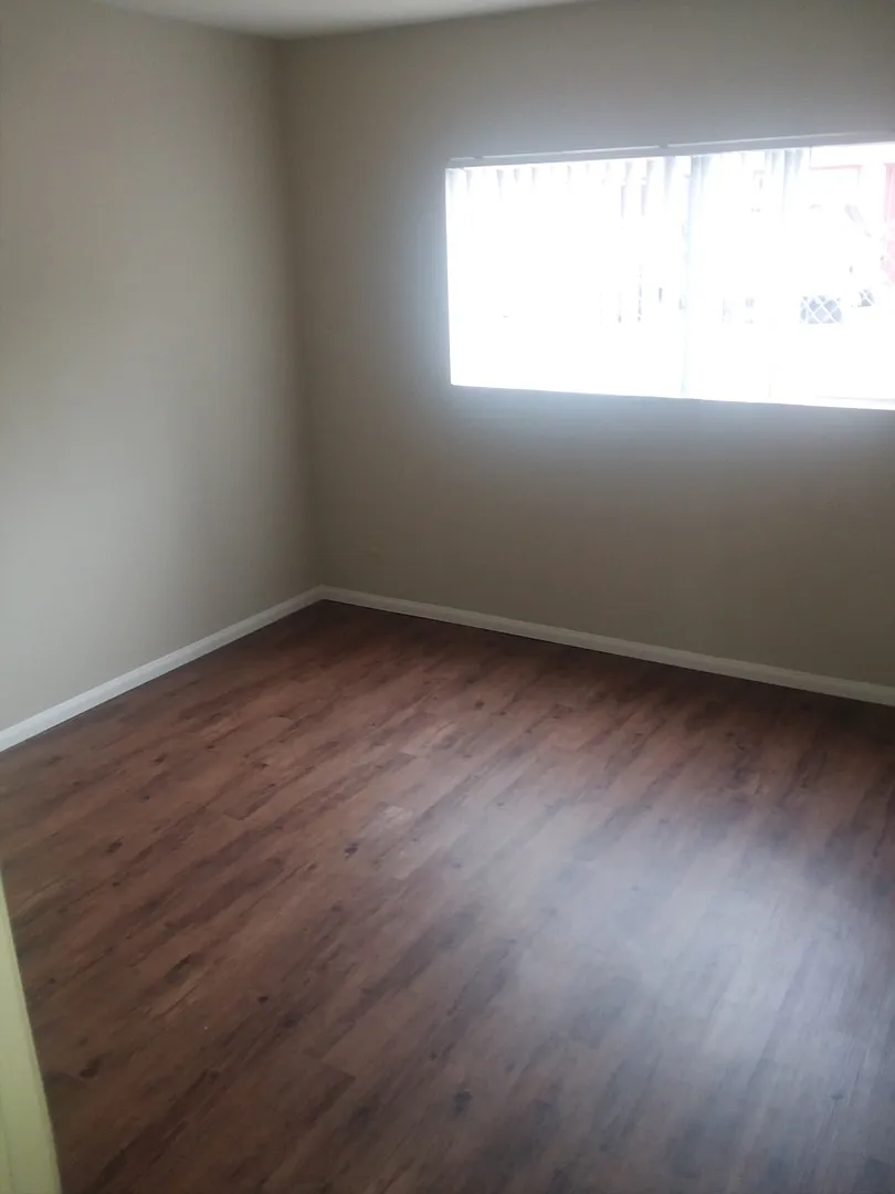 Vista Apartment Two Bedroom for Rent — Photo 4