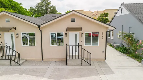 5738 Beck Ave Photo 1