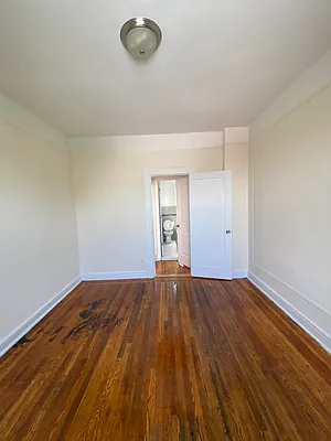 Rented by Houses of New York Realty LLC | media 24