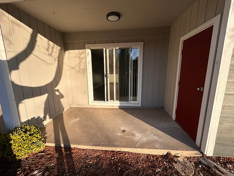 WIllowbrook Apartments — Photo 13