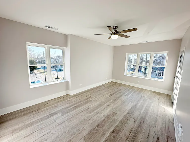 1719 N 18th Ave #201 — Photo 10