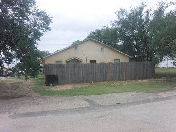 3rd image of 215217219 N Boulder Ave