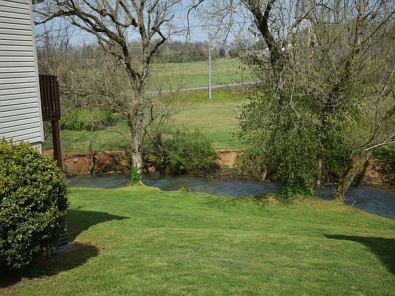 4th image of 2115 Creekside Way