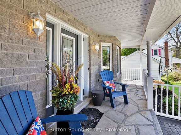 3rd image of 69 Maria St
