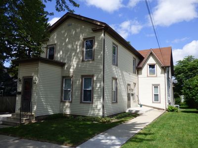 329 W Exchange St, Sycamore, IL, 60178