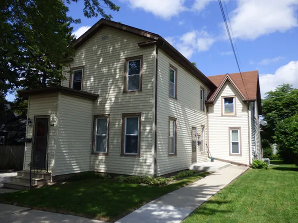 329 W Exchange St, Sycamore, IL 60178