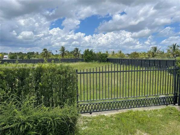 19765 SW 326th St, Homestead, FL 33030