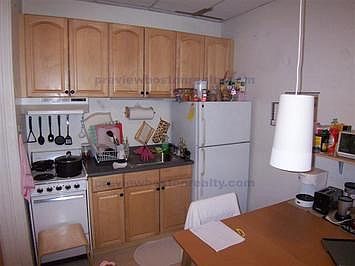 2nd image of 1 Linden St #Mmc4b