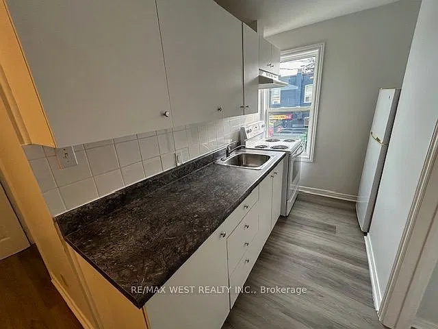 2 bed, $1,900 — Photo 3