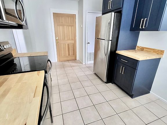 2nd image of 2000 Front St #307