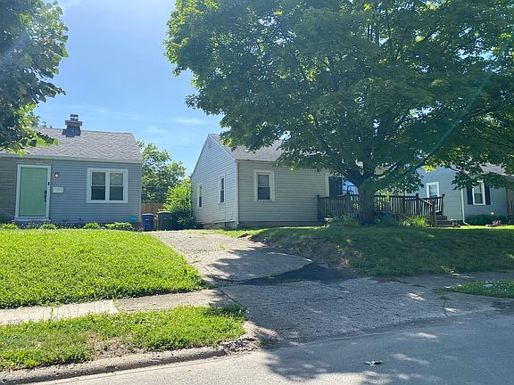 3rd image of 2716 Azelda St