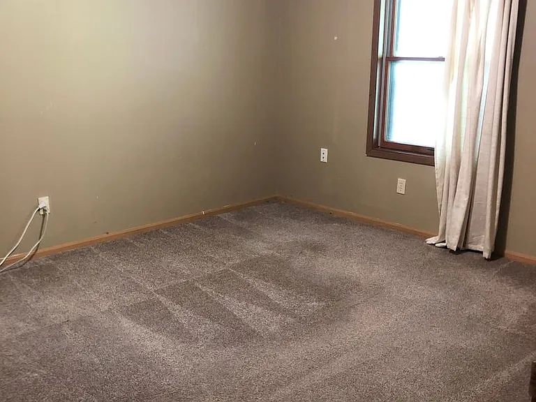908 Sandusky Dr — Photo 14