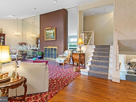 5th image of 2509 Hal Cir