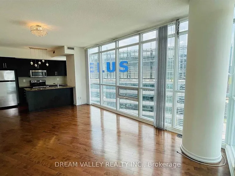 65 Bremner Blvd #3908 — Photo 11