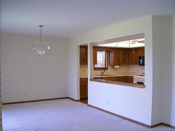 5th image of 15710 Old Orchard Ct Unit 2N