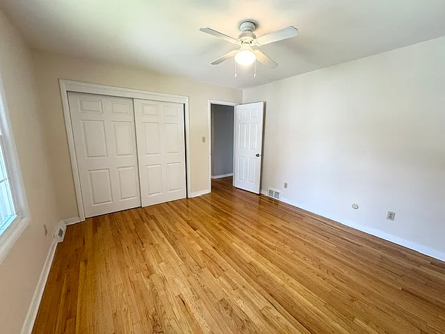 7 Regina Ct #4 — Photo 11