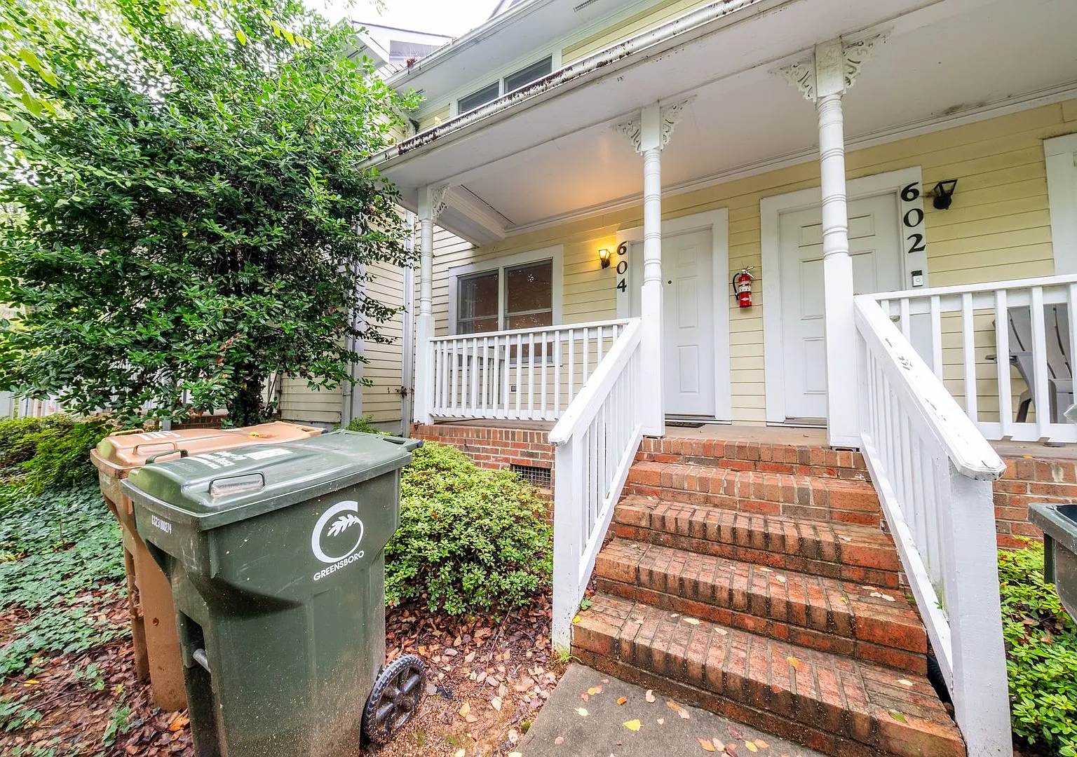 Charming 2-Bedroom Townhome in College Hill Available Now! — Photo 3