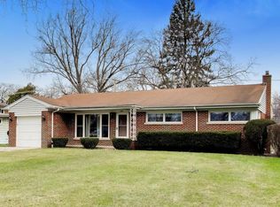 108 W Sunset Rd, Mount Prospect, IL 60056