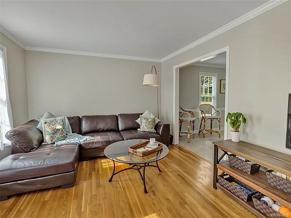 4th image of 5100 Bromley Ln
