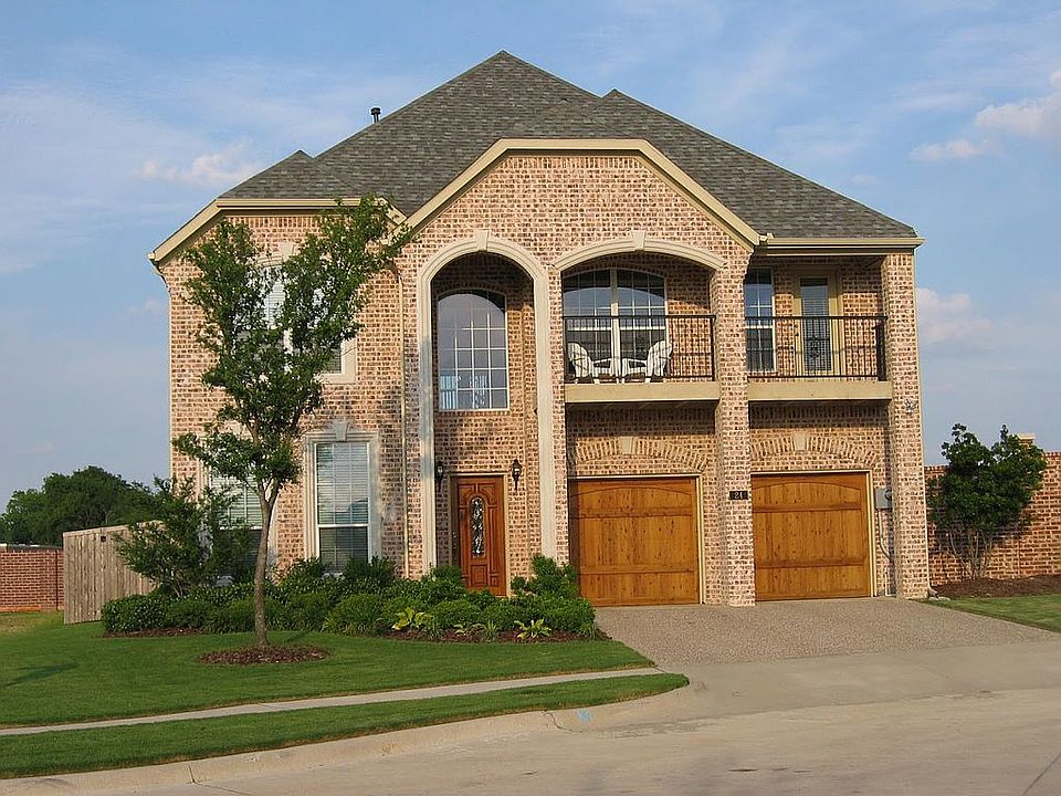 1st image of 24 Emerald Pond Dr