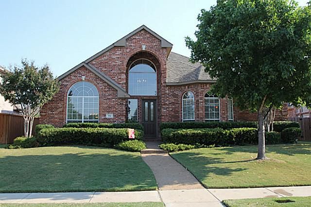 1st image of 714 Graywood Ln