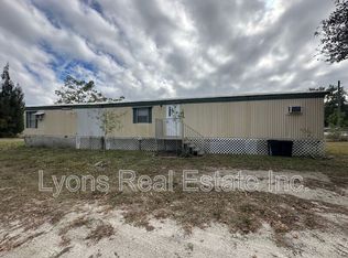 7945 Hart Dr, North Fort Myers, FL 33917