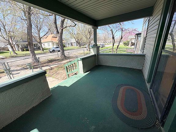 3rd image of 404 N 2nd St