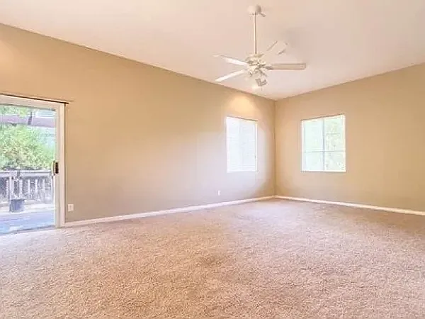 28426 Sandhurst Way — Photo 16