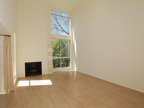 5th image of 410 S Barrington Ave APT 308