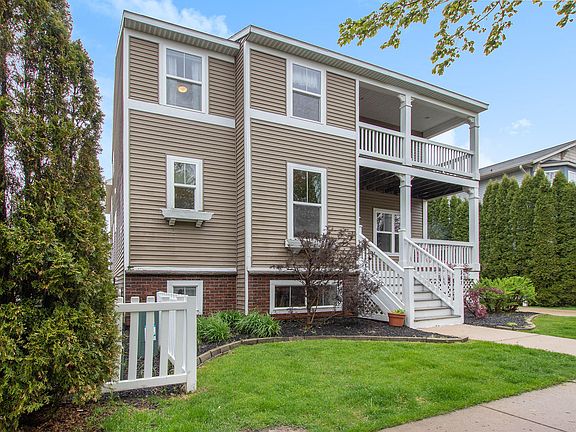 4th image of 561 Brookstone St