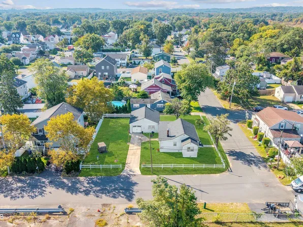 10 Hudson Avenue, Hazlet, NJ 07730