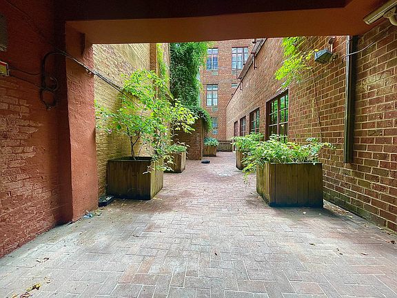3rd image of 449 W 44th St APT C