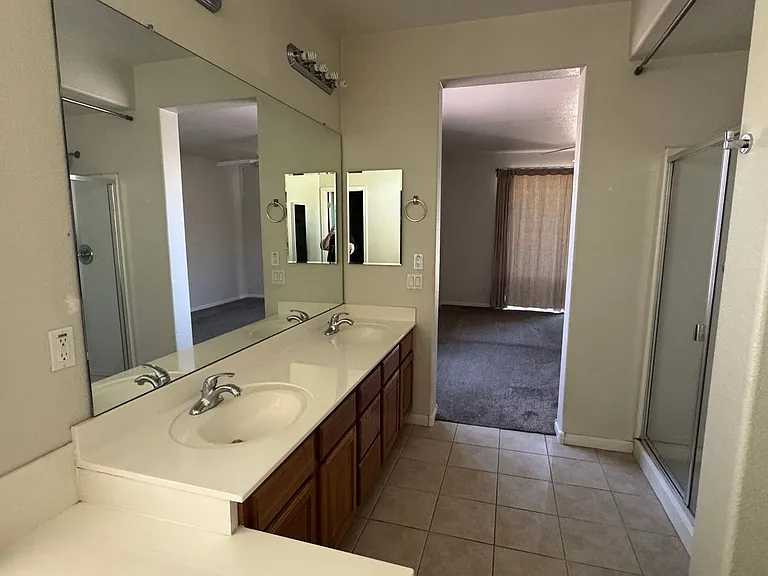 13518 W Cypress St — Photo 10