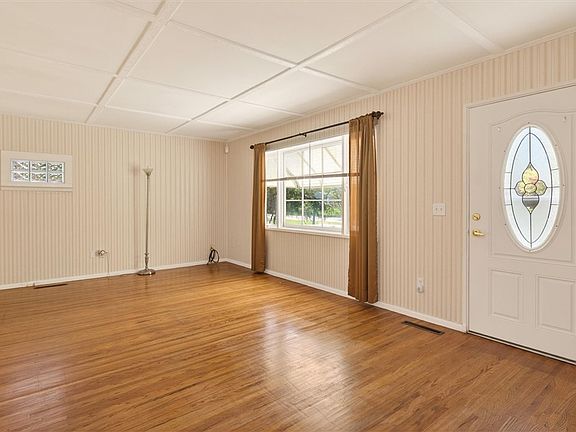 5th image of 157 Hollybrook Rd