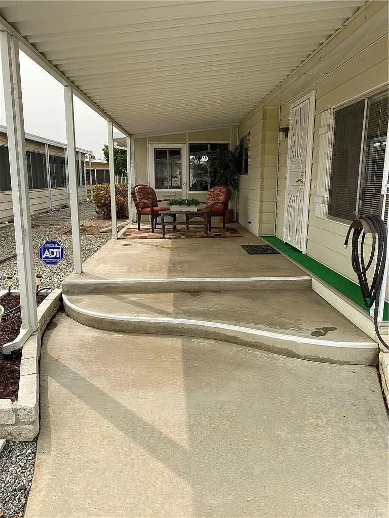 Santa Maria Dr, Hemet — Photo 2