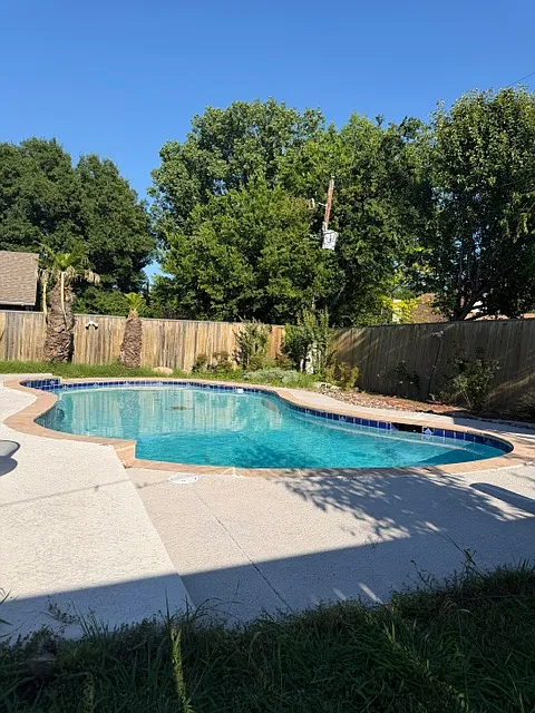 3 bed, 1372 sqft, $2,200 — Photo 3